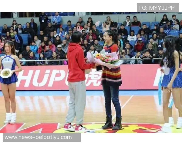 康大女篮佩奇领衔夺冠荣耀官方发布上赛季冠军戒指盛况 康大女篮佩奇领衔夺冠荣耀官方发布上赛季冠军戒指盛况